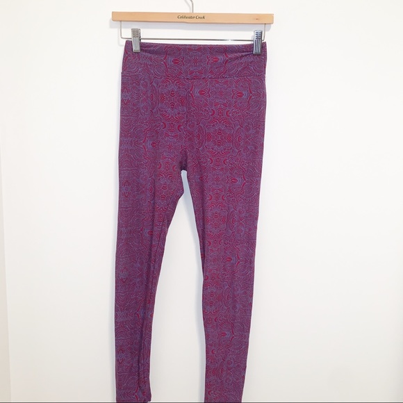 LuLaRoe Strawberry & Blue leggings- -OS EUC - Picture 1 of 7